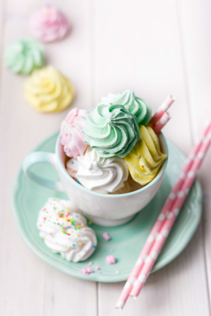 Pastel meringues