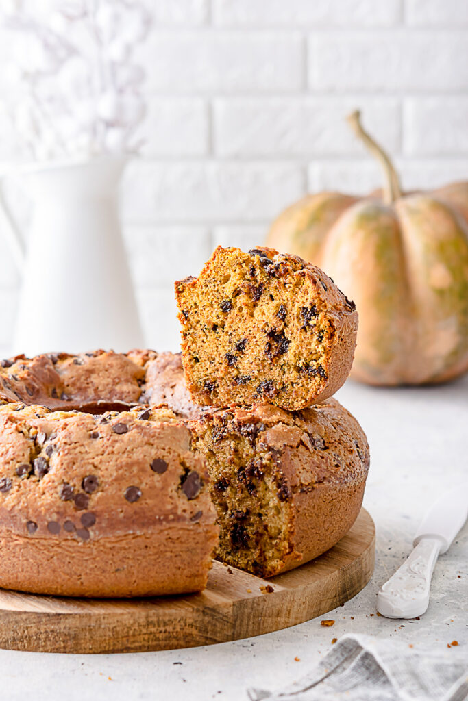 Ciambellone rustico alla zucca noci e cioccolato 